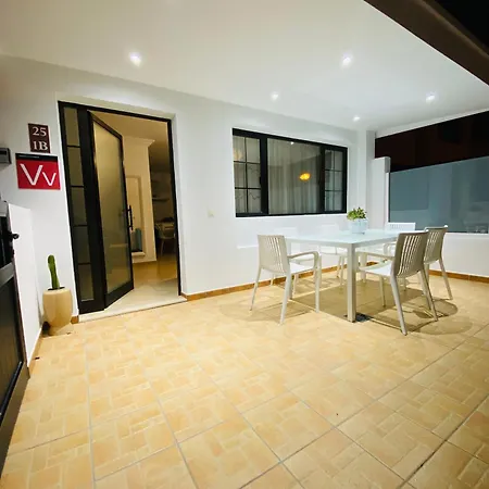 Puerto Del Carmen, Casa Chinijos アパート *
