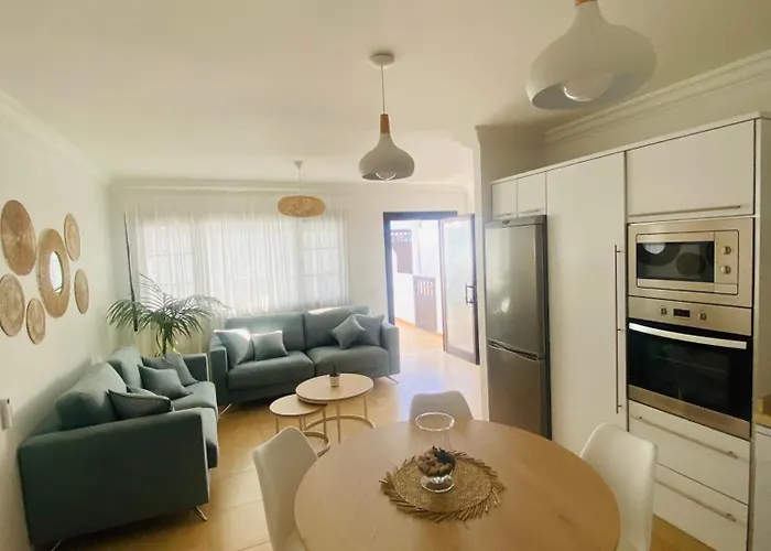 Puerto Del Carmen, Casa Chinijos *