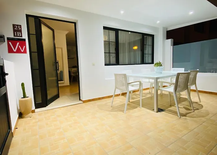 Puerto Del Carmen, Casa Chinijos アパート *